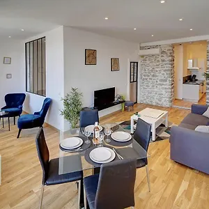 https://le-art-500m-des-plages-clim-verriere-cote-dazur.fr-provencehotel.com