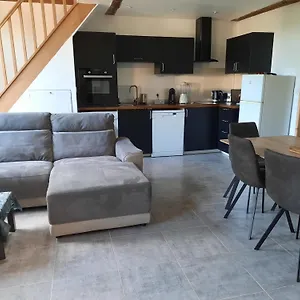 https://chez-line-et-pierre-appartement-spacieux-lumineux-et-quip.midi-pyreneeshotels.com